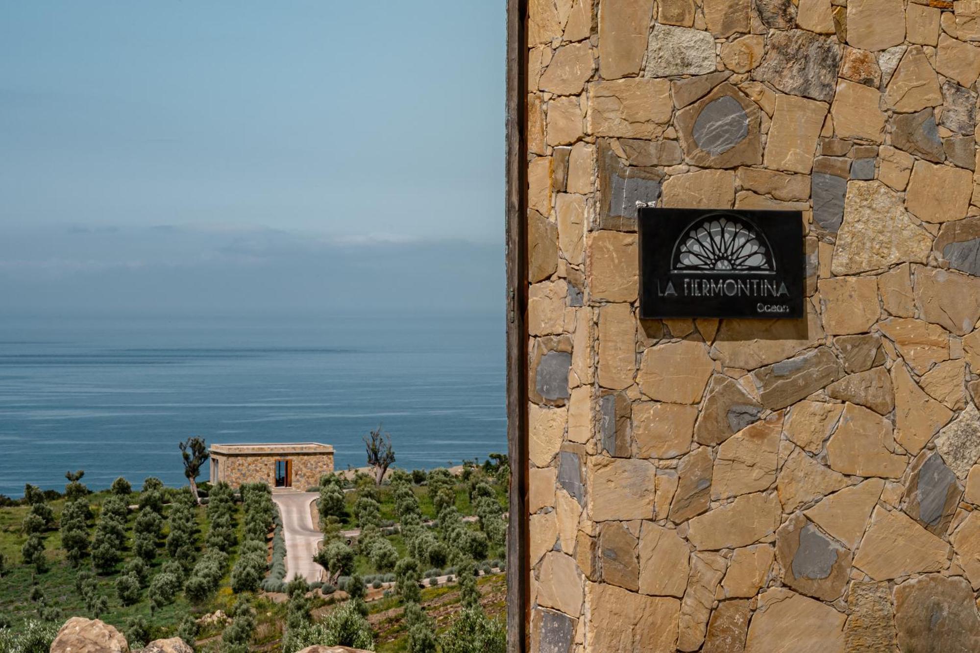 La Fiermontina Ocean Hotel ลารัช ภายนอก รูปภาพ